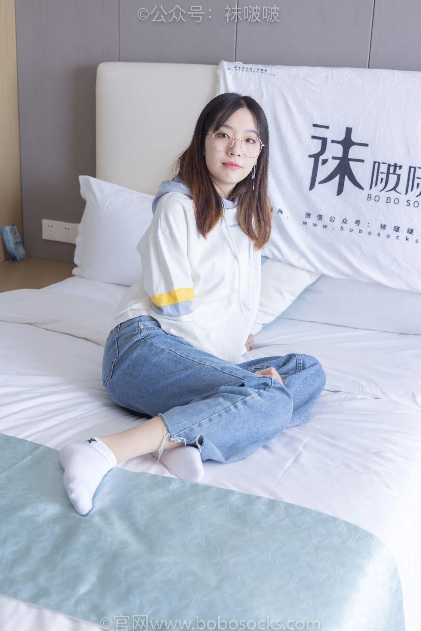 [BoBoSocks袜啵啵]NO.080 小甜豆-帆布鞋、白棉袜、肉丝（花絮版） [140P]插图4